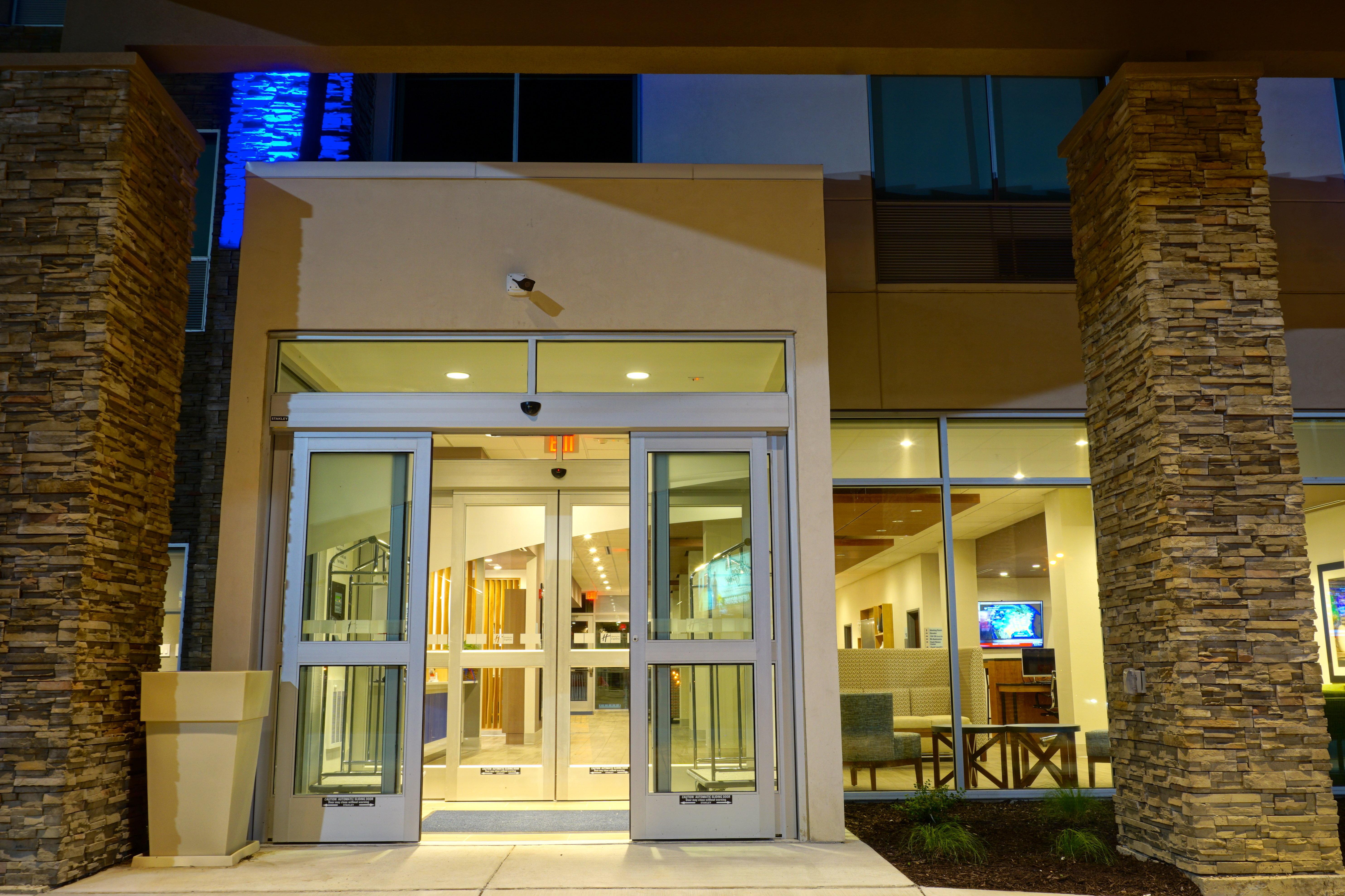 Holiday Inn Express & Suites Omaha - Millard Area By Ihg Eksteriør bilde